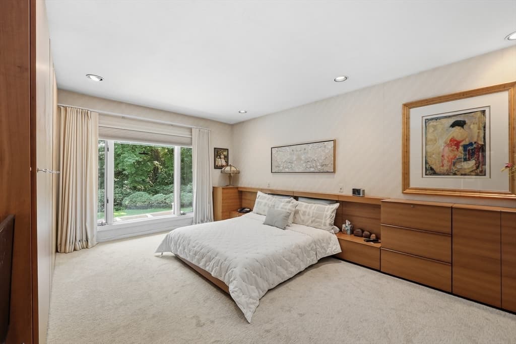 200 Crestview Circle, Longmeadow MA 01106 photo 18