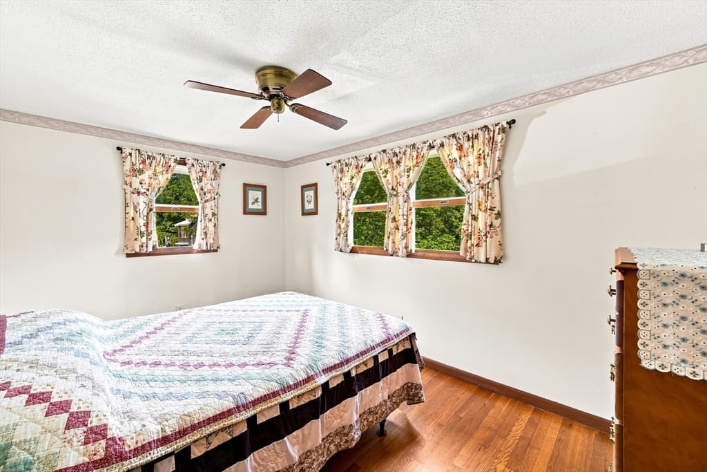 19 Mcintosh Rd, Chelmsford MA 01824 photo 18