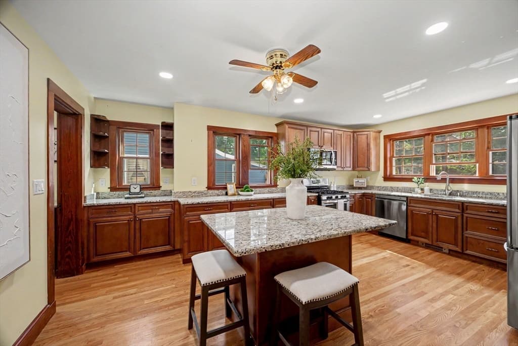 15 Eden St, Framingham MA 01702 photo 12