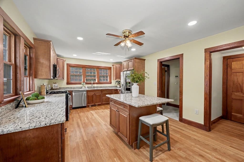 15 Eden St, Framingham MA 01702 photo 11