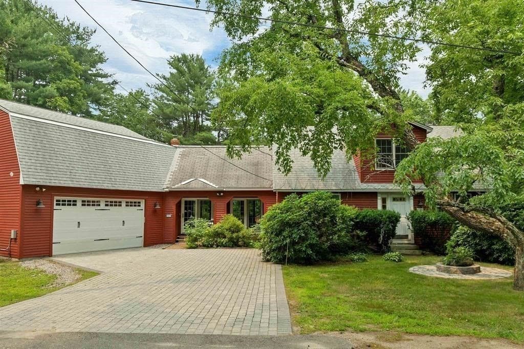 4 Highland Ave, Goffstown NH 03045