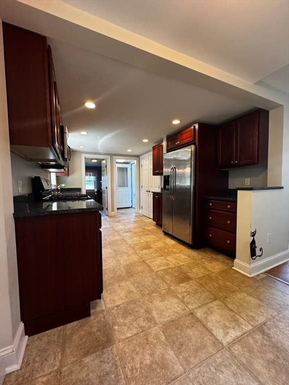 55 Harris St, Peabody MA 01960 photo 8