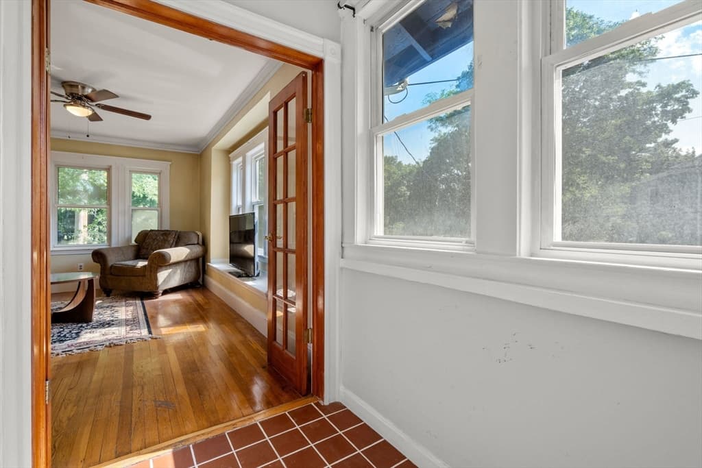 71 Temple St, Boston MA 02132 photo 5