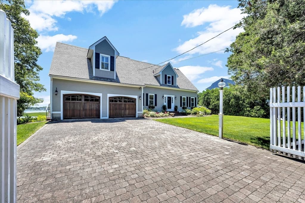 155 Wings Neck Rd, Bourne MA 02559 photo 3