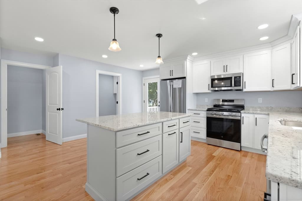 30 Quigley Ave # 30, Chelmsford MA 01863 photo 3