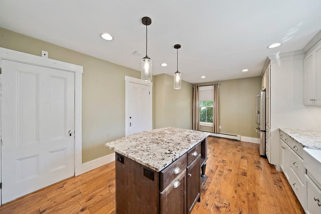 131 Pleasant Valley St, Methuen MA 01844 photo 7