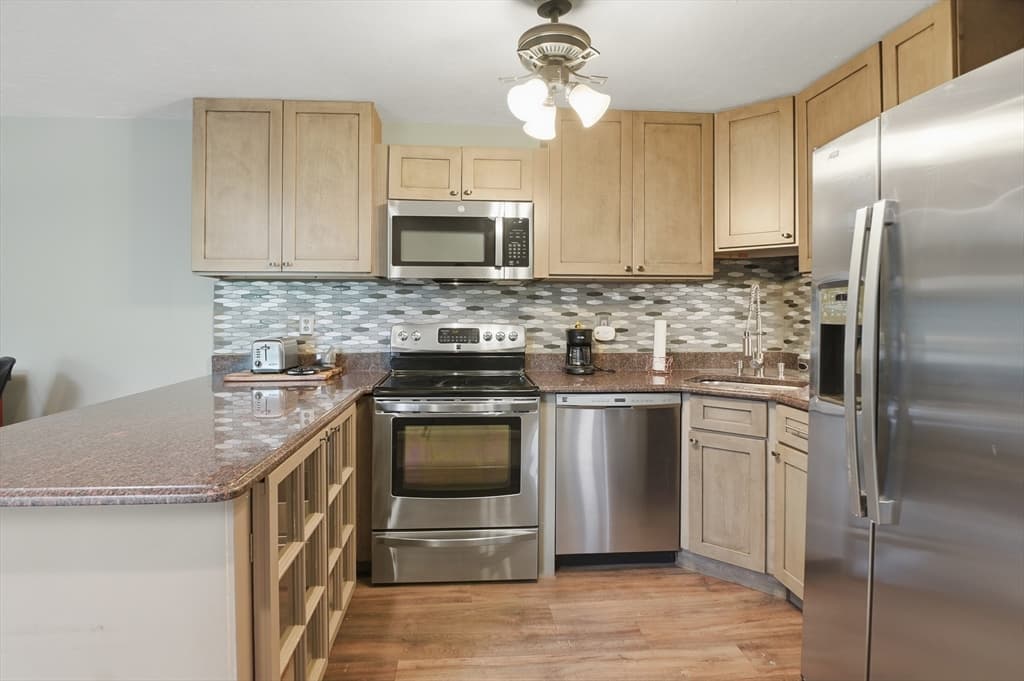 75 Huntoon Memorial Highway # 12, Leicester MA 01524 photo 11