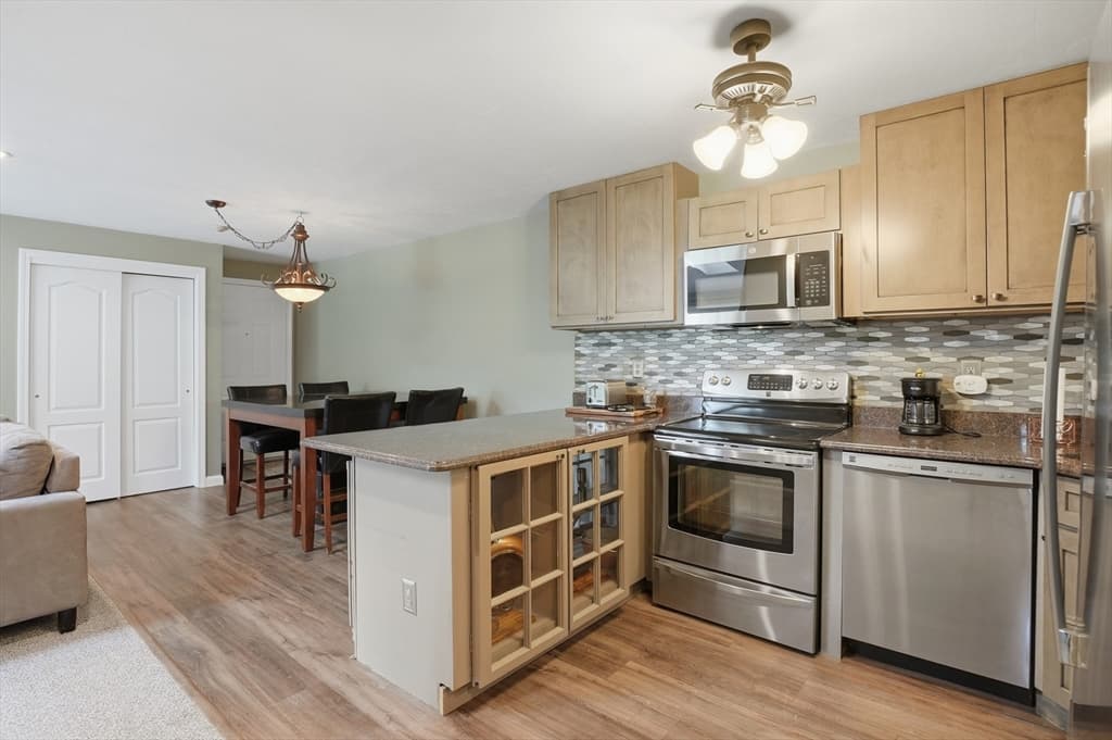 75 Huntoon Memorial Highway # 12, Leicester MA 01524 photo 8