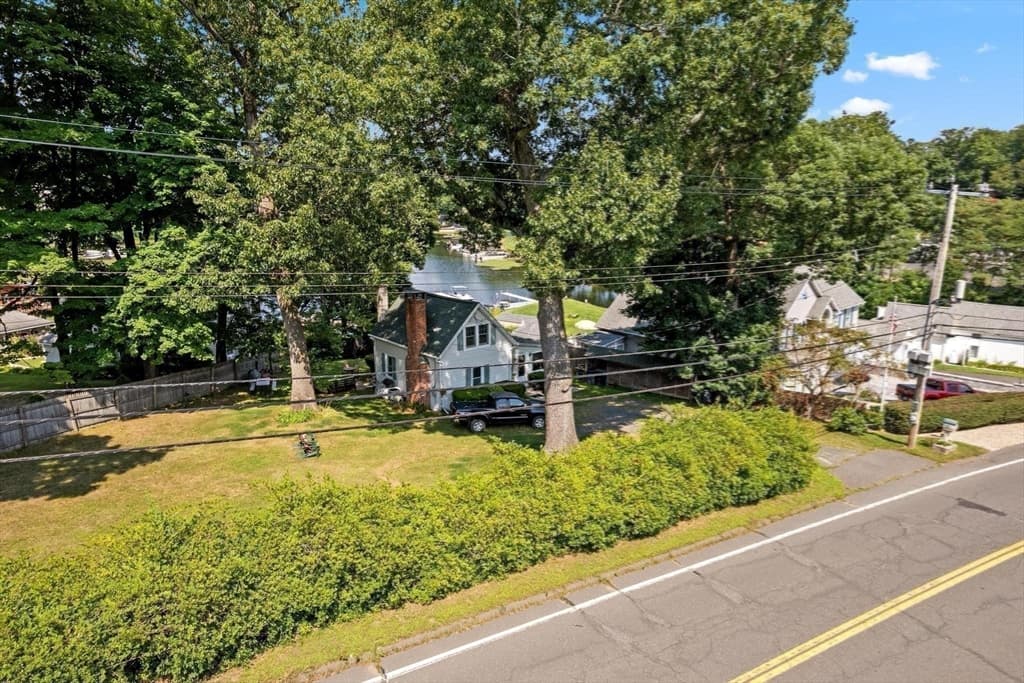 82 Point Grove Rd, Southwick MA 01077 photo 3