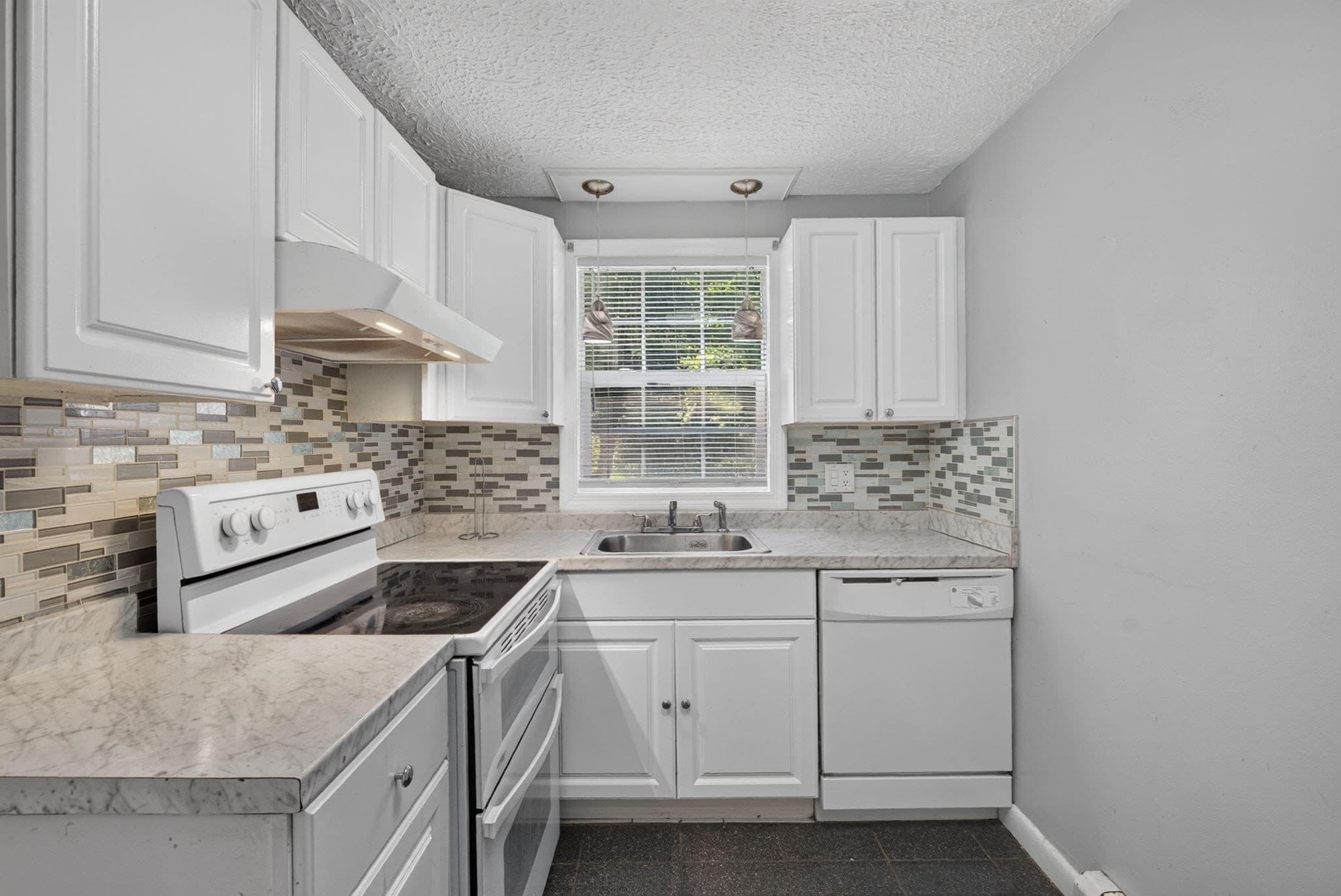 Multi Family at 474-476 Franklin Street, Mansfield MA 02048, Mansfield, photo 6 of 32