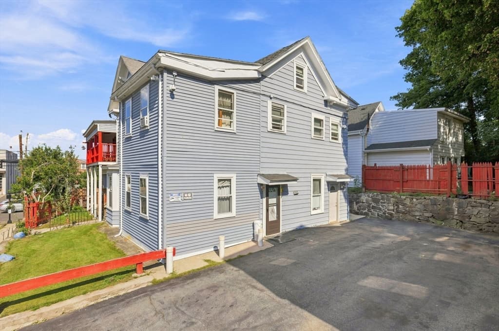 427 Broadway, Lynn MA 01904 photo 2
