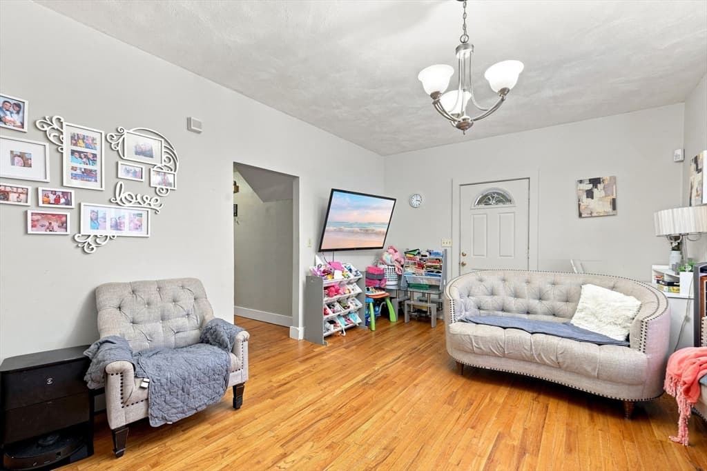 427 Broadway, Lynn MA 01904 photo 13
