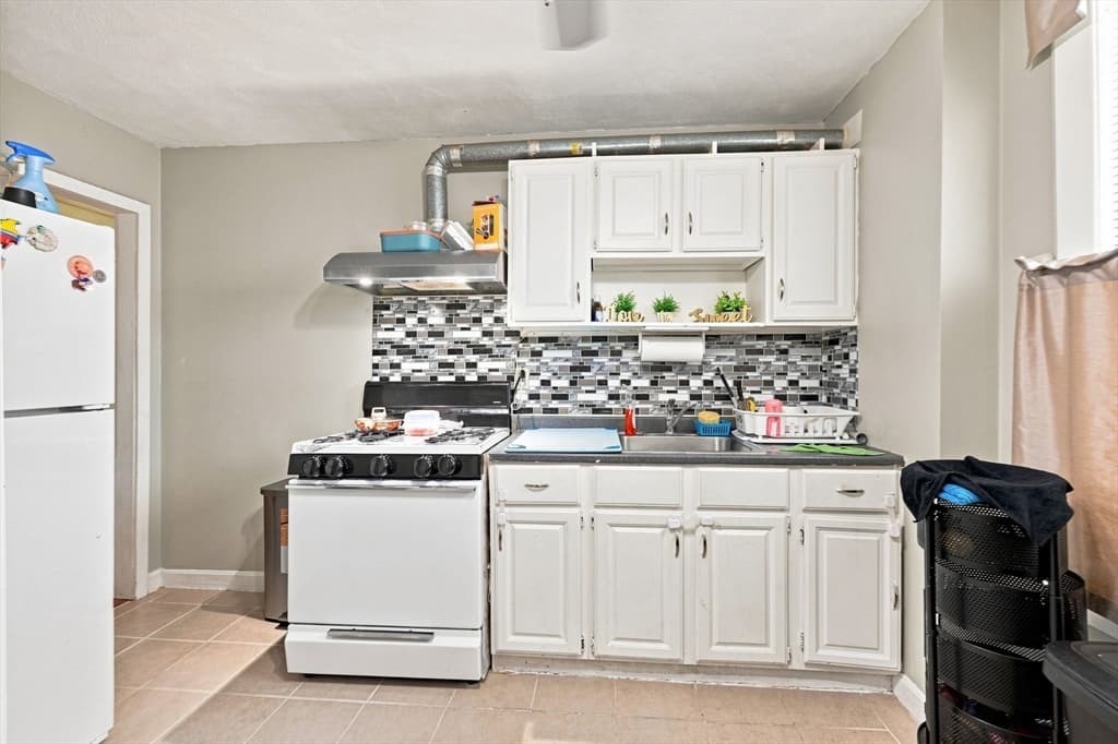 427 Broadway, Lynn MA 01904 photo 17