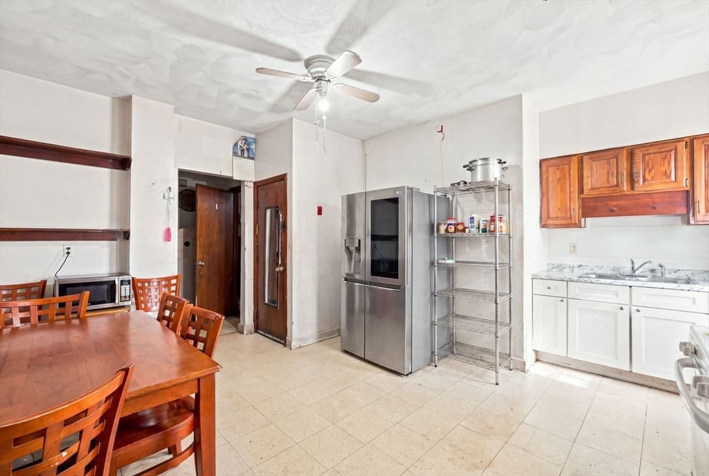 427 Broadway, Lynn MA 01904 photo 8