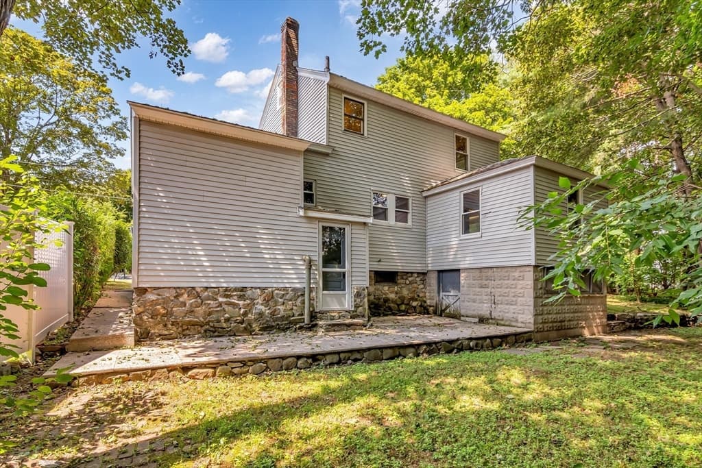17 Windsor Street, Methuen MA 01844 photo 3