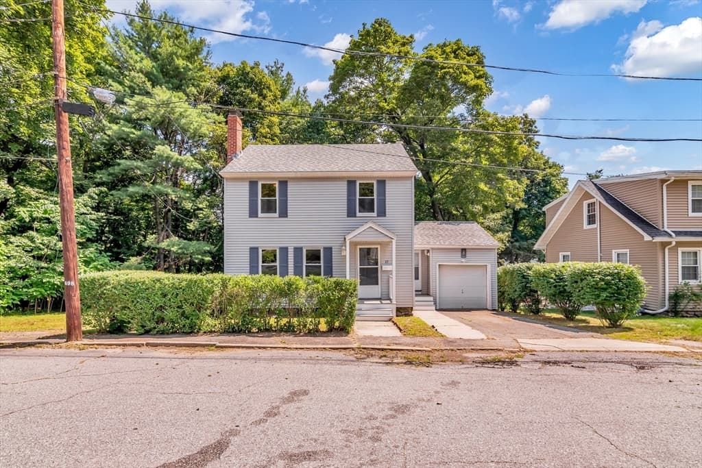 17 Windsor Street, Methuen MA 01844