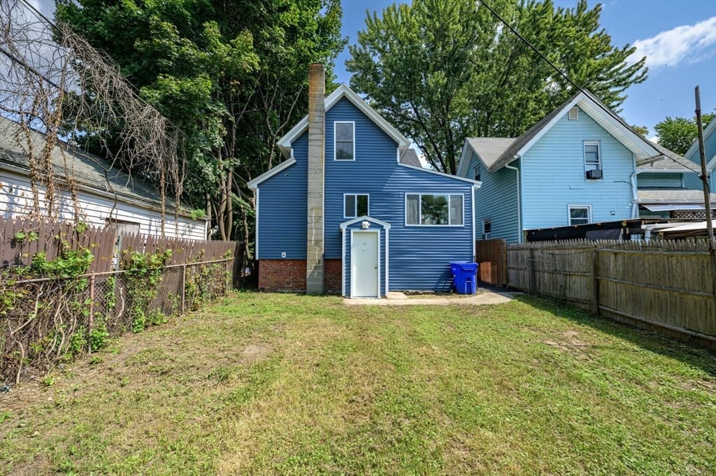 196 Massasoit St, Springfield MA 01107 photo 30