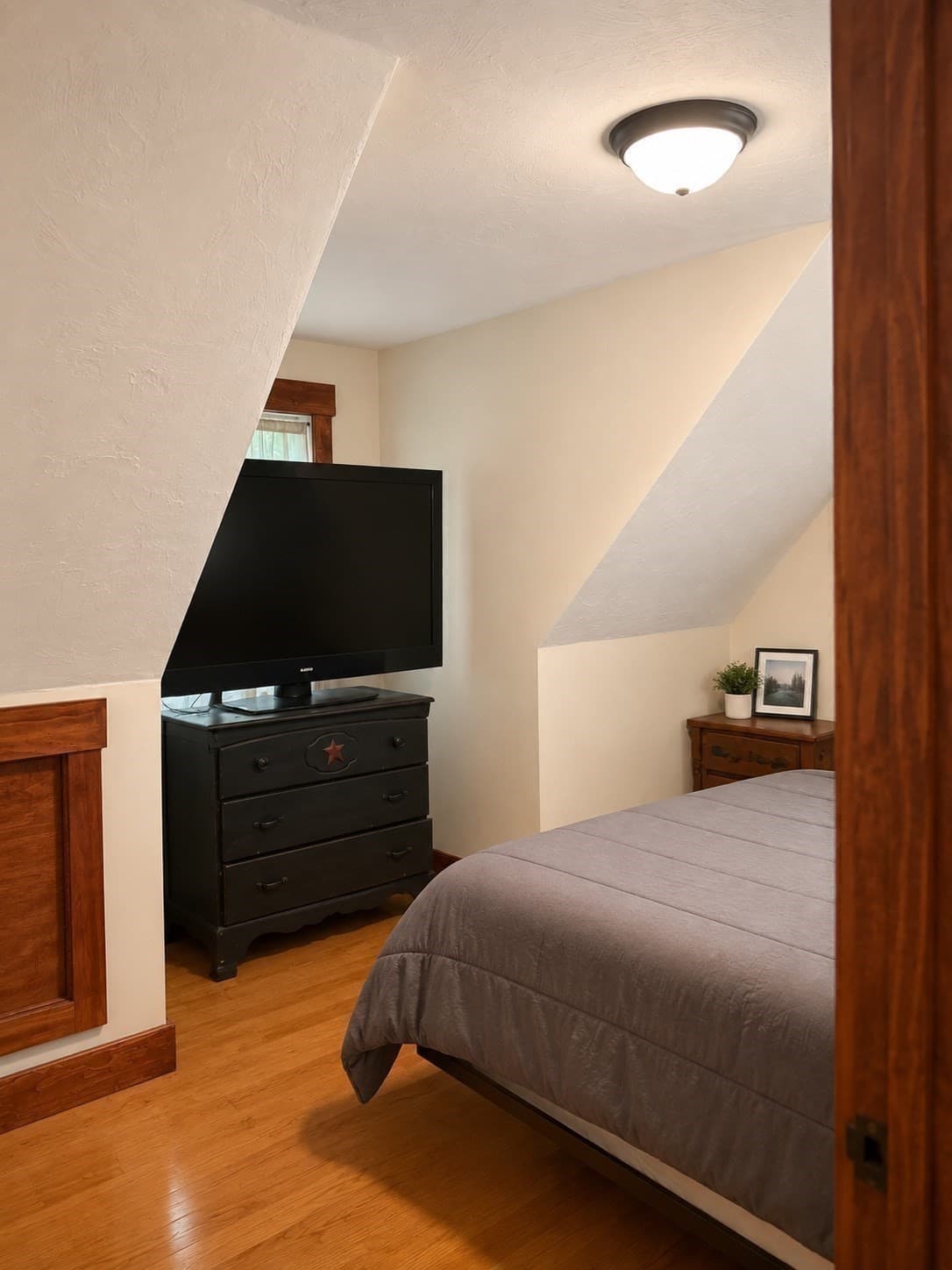 Single Family Residence at 351 Hartford Ave E, Uxbridge MA 01569, Uxbridge, photo 16 of 24