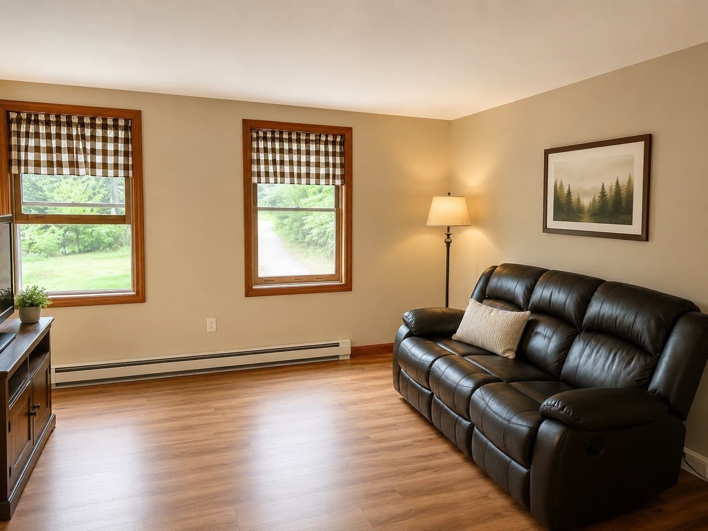 Single Family Residence at 351 Hartford Ave E, Uxbridge MA 01569, Uxbridge, photo 8 of 24