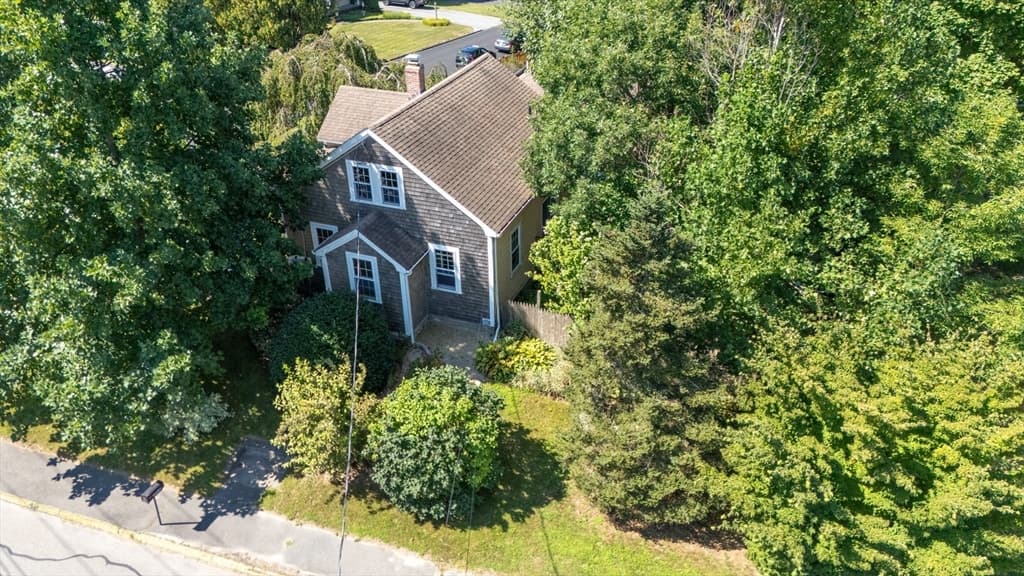 364 Alden Rd, Fairhaven MA 02719 photo 3