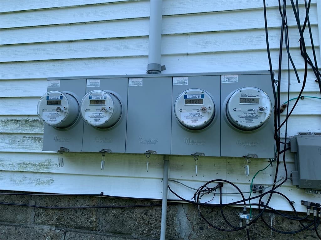 11 Diamond St, Worcester MA 01610 photo 4