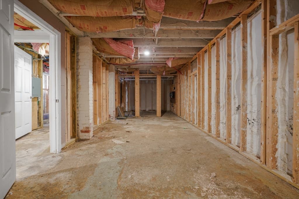 68 Liberty St, Fall River MA 02724 photo 27