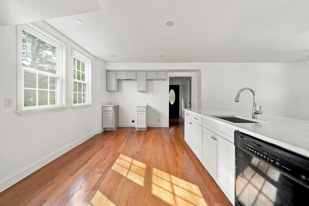 279 Pearl Street, Fitchburg MA 01420 photo 11