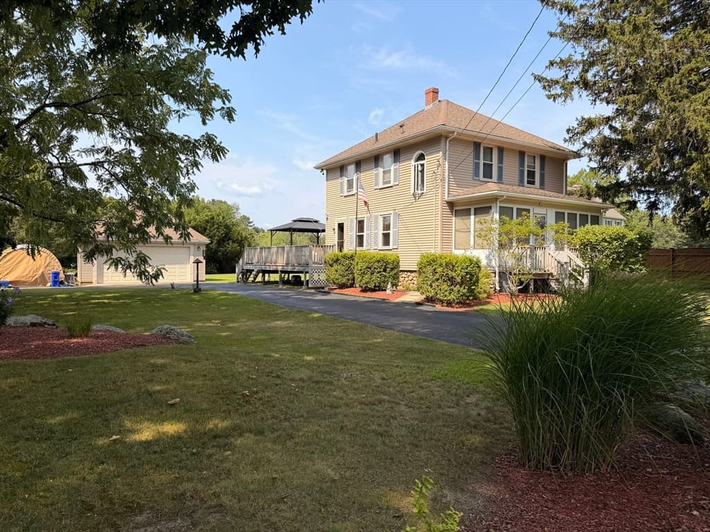 446 Lindsey St, Attleboro MA 02703 photo 17