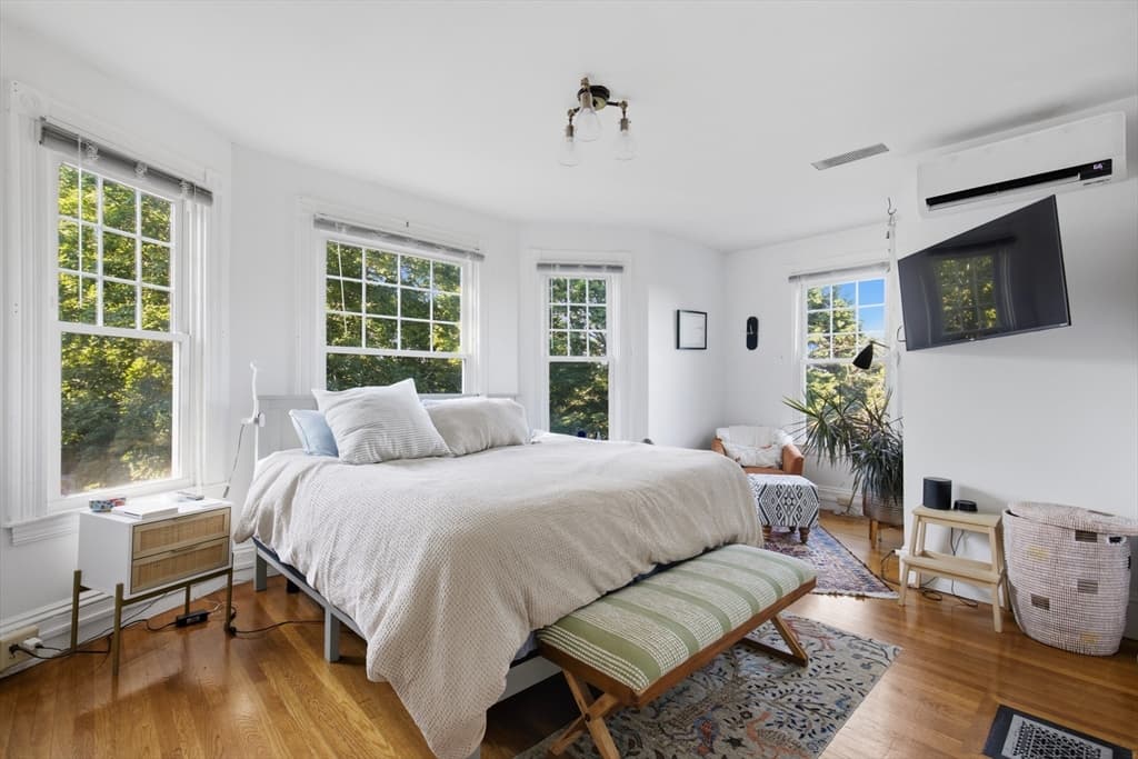 70 Park Avenue, Stoneham MA 02180 photo 3