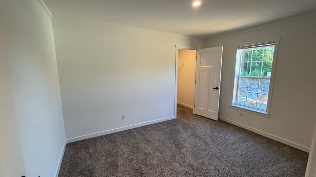 Single Family Residence at 3 Rose Lane, Sturbridge MA 01566, Sturbridge, photo 9 of 13