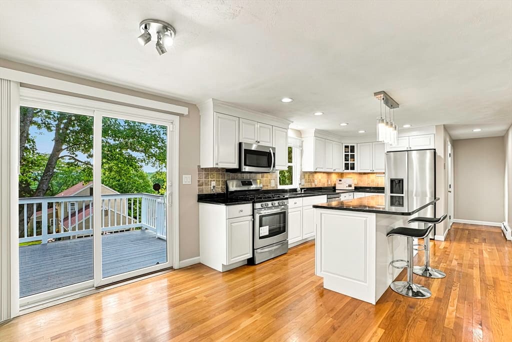 31 Lexington Road, Shrewsbury MA 01545 photo 4