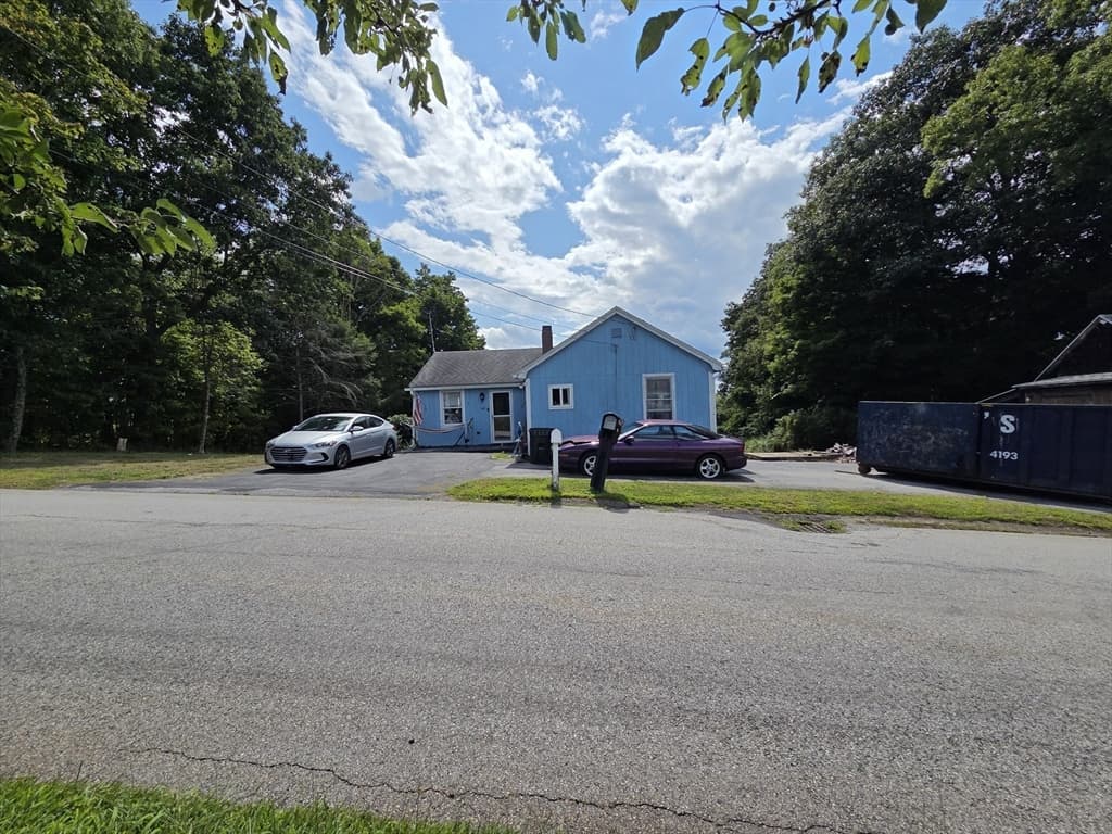 40 Upper Gore Rd, Webster MA 01570 photo 2