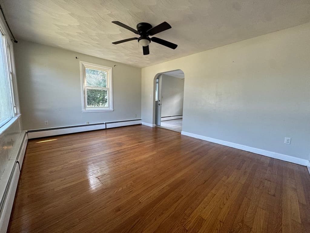 7 Gardner Ave, Attleboro MA 02703 photo 8