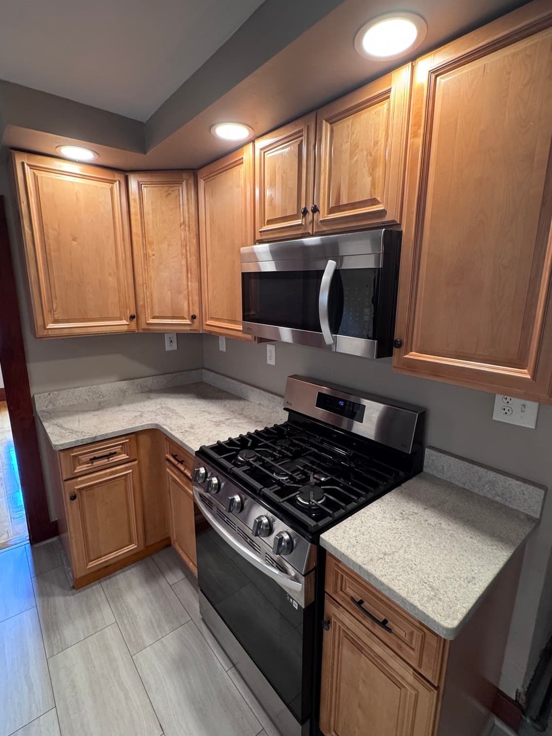 Condominium at 8 Harding St # B, Grafton MA 01560, photo 3 of 18