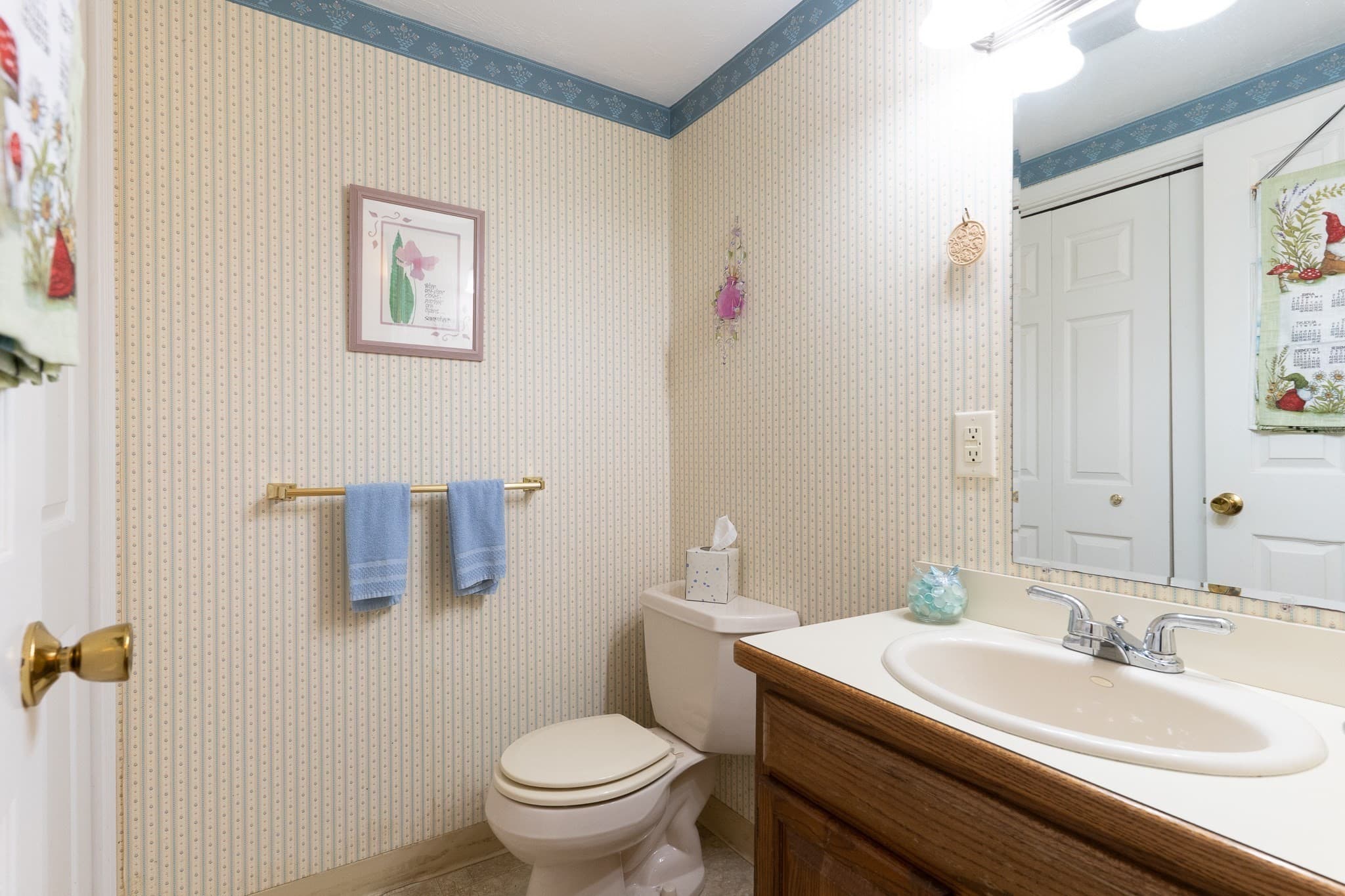 Condominium at 104 Brunnell Ave # 104, Brookfield MA 01506, Brookfield, photo 12 of 23