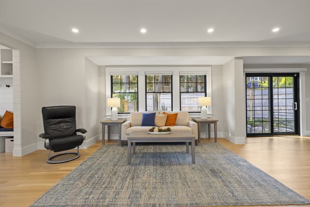 Single Family Residence at 579 Centre St, Newton MA 02458, Newton, photo 3 of 6