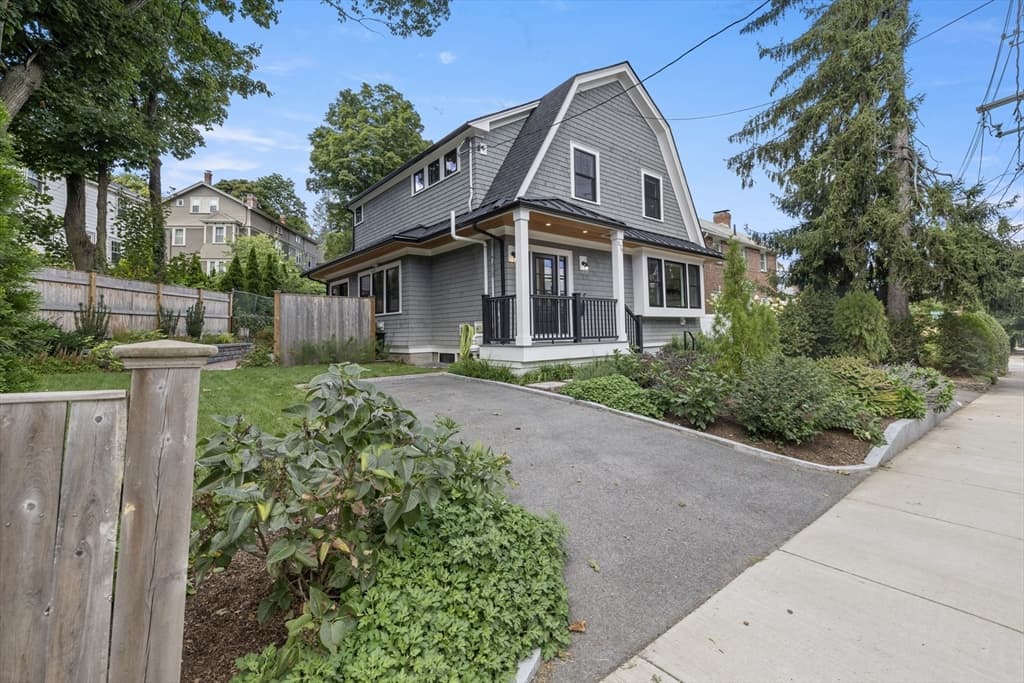 579 Centre St, Newton MA 02458