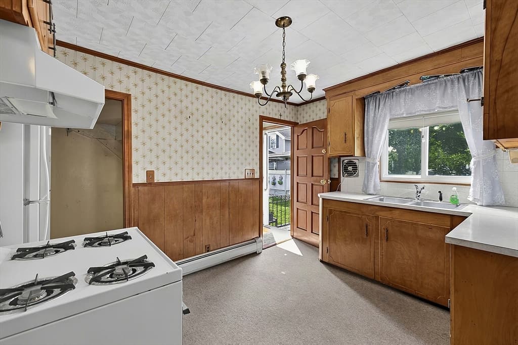 157 Denver Street, Fall River MA 02724 photo 8
