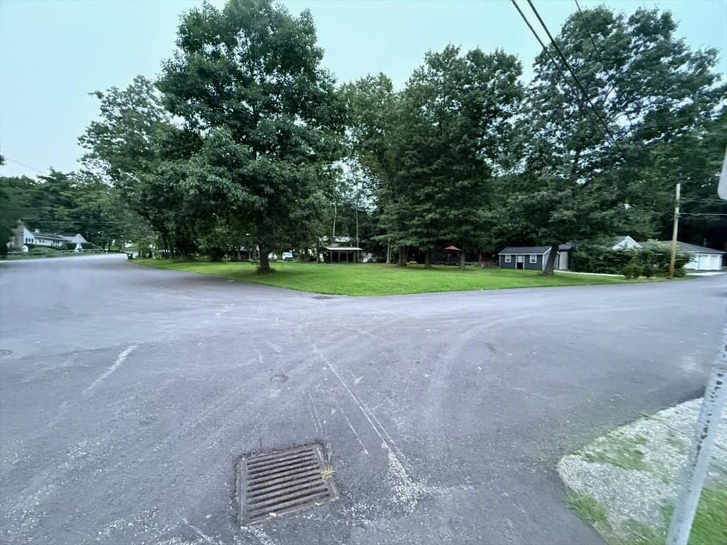 60 Wakefield Ave Webster Lake, Webster MA 01570 photo 16