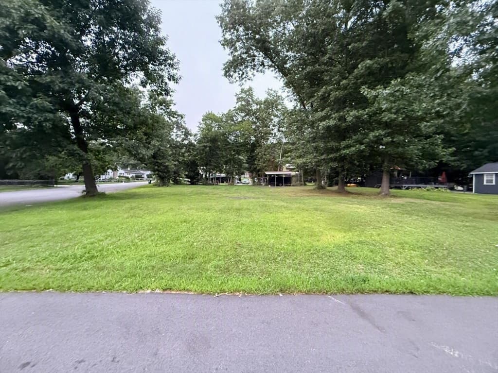 60 Wakefield Ave Webster Lake, Webster MA 01570 photo 10