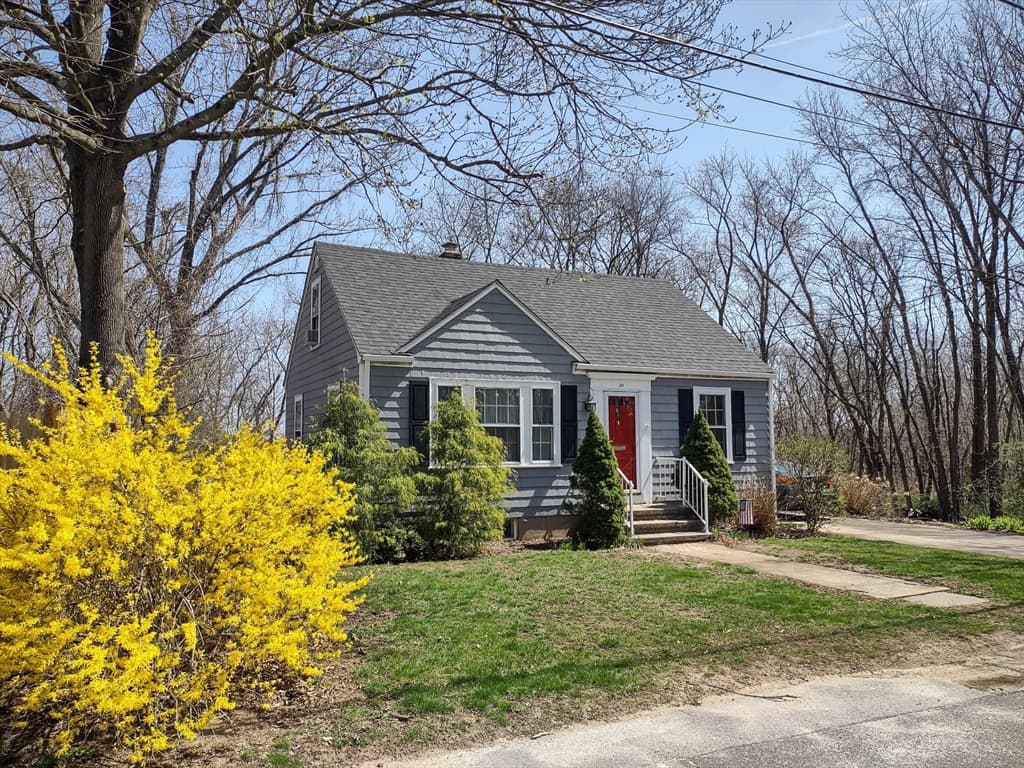 20 Donald Avenue, Cumberland RI 02864