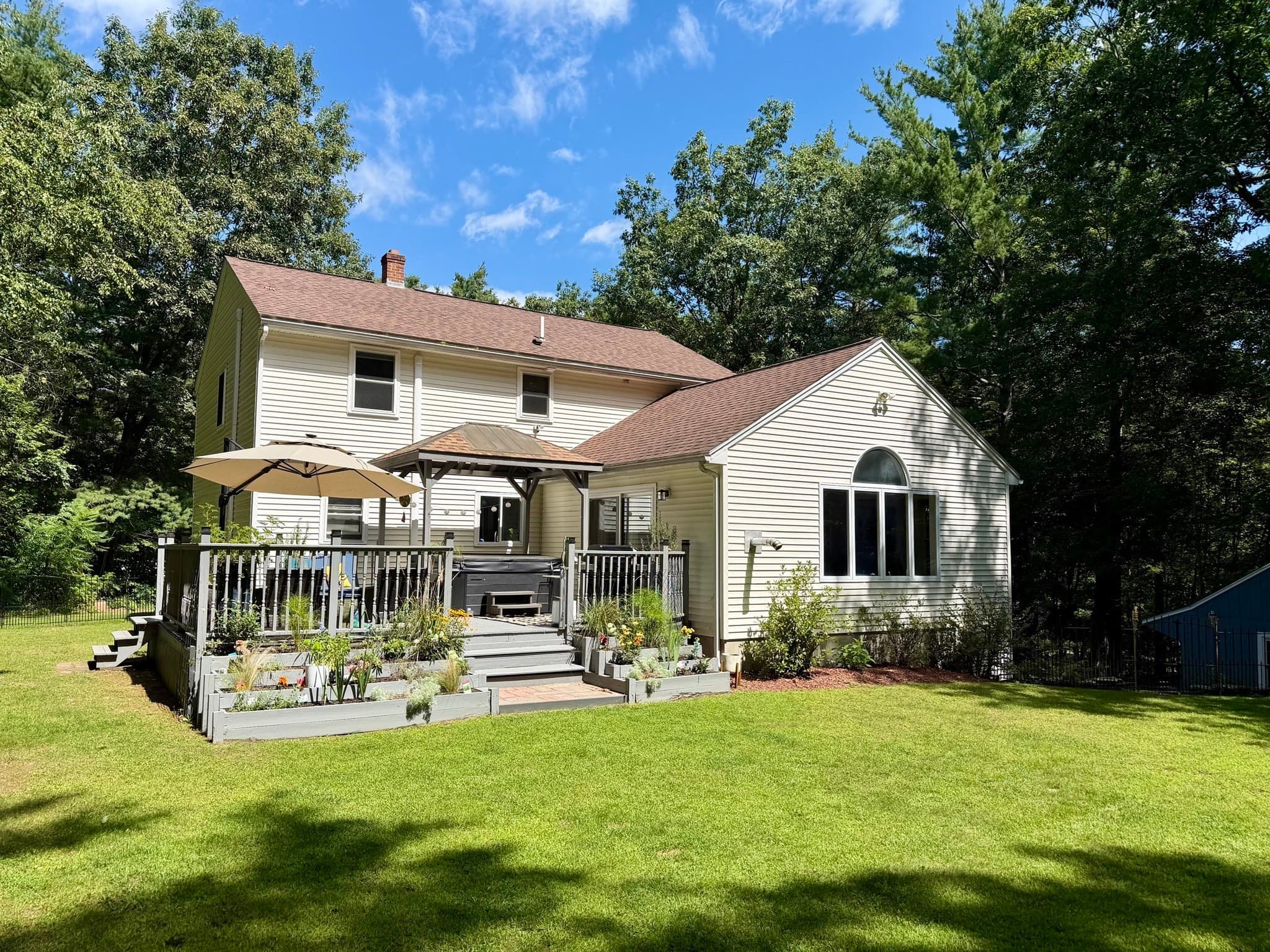 Single Family Residence at 7 Mossman Rd, Westminster MA 01473, Westminster, photo 2 of 32