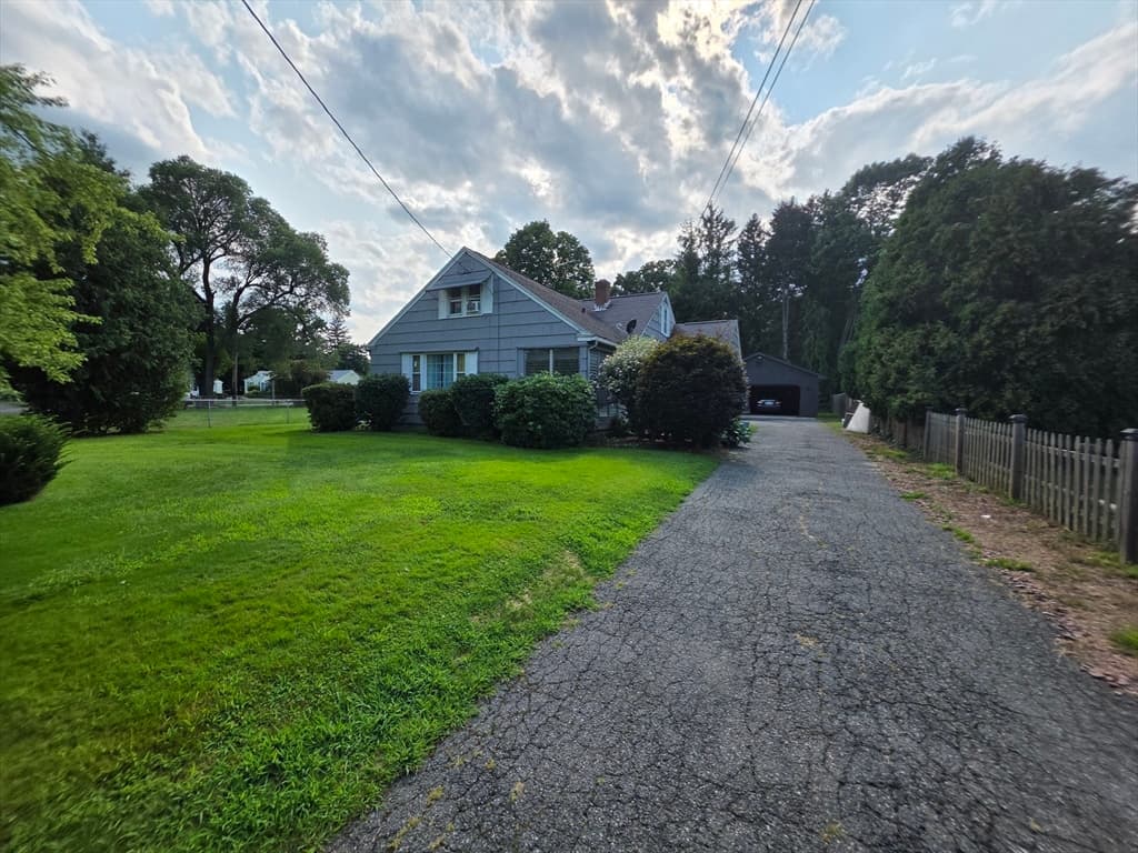 525 Chapin St, Ludlow MA 01056 photo 8