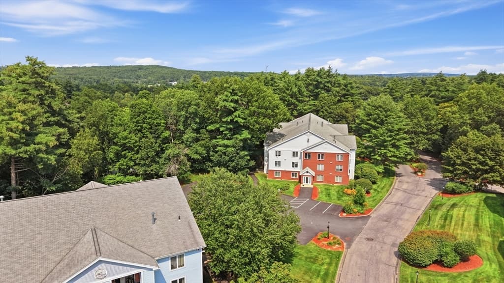 1 Timberwood Dr # 206, Goffstown NH 03045 photo 7