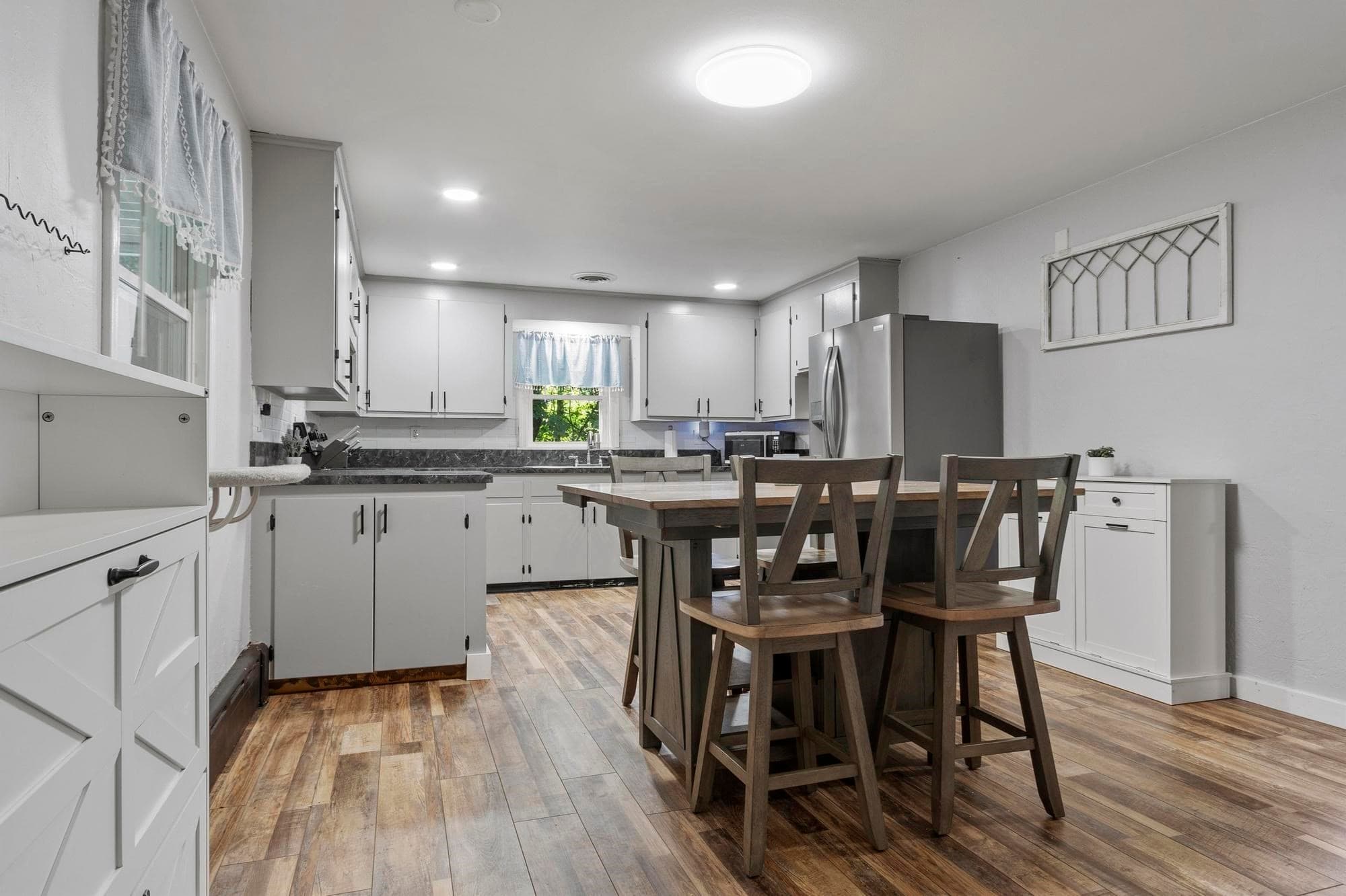 Single Family Residence at 149 North St, East Brookfield MA 01515, East Brookfield, photo 11 of 39
