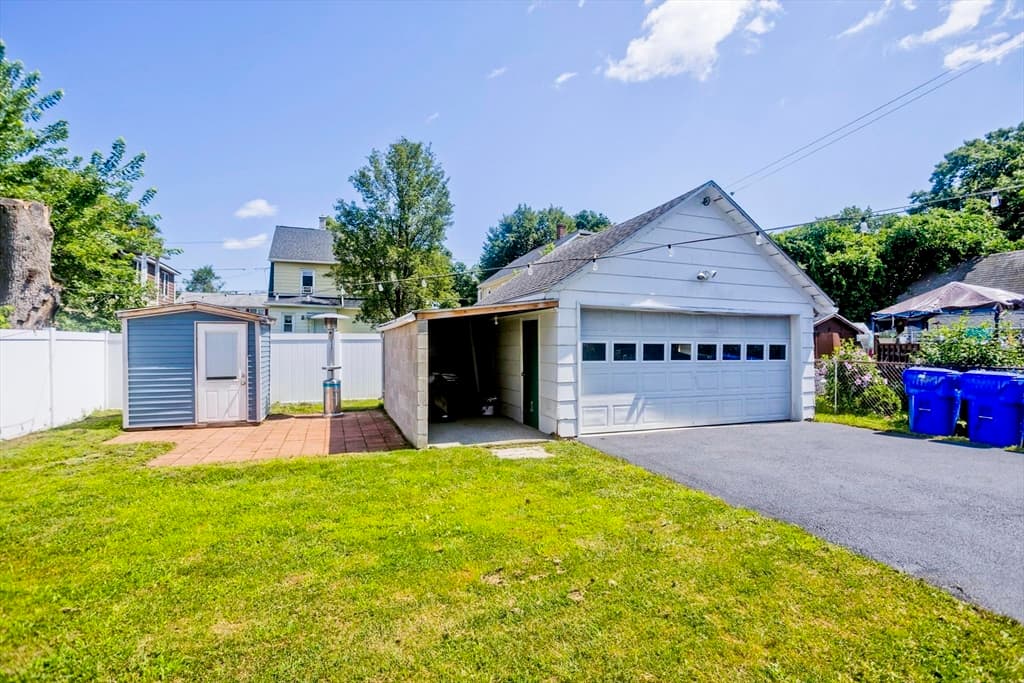 37-39 Upland St, Springfield MA 01104 photo 6