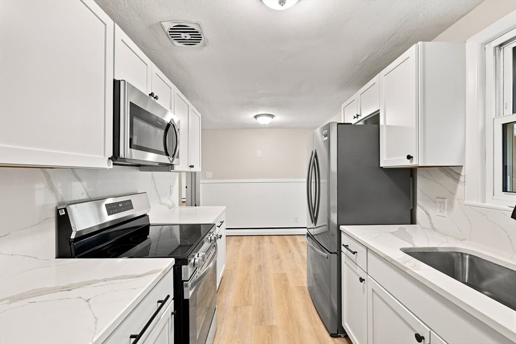 46 Kay St, Springfield MA 01109 photo 5