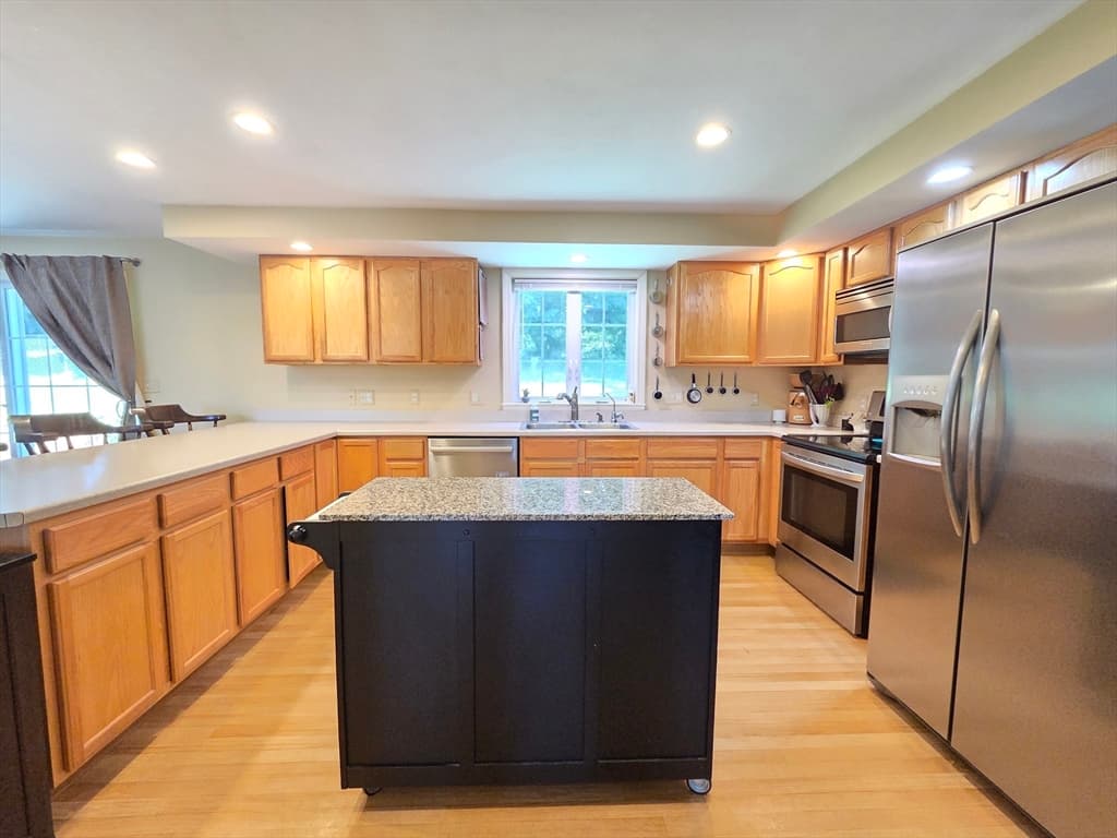 29 Cushing Rd, Webster MA 01570 photo 7