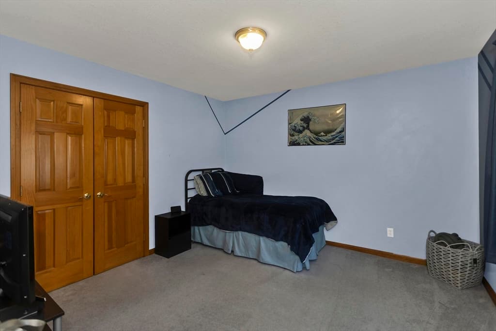 27 Landing Dr, Chicopee MA 01020 photo 20
