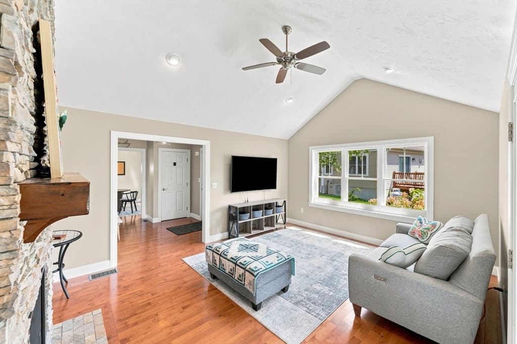 65 Virginia Dr # 65, Leicester MA 01542 photo 9